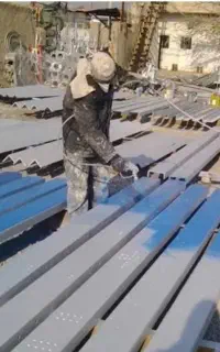 نقاش صنعتی کار در ارتفاع