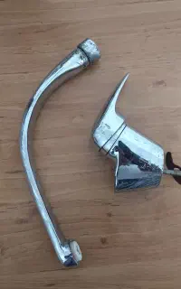 شیر آلات یک مورد دسته دوم