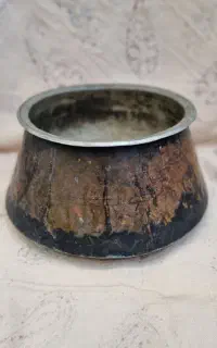 دیگ قدیمی