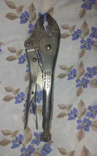 آچار قفلی و اجاره فرانسه