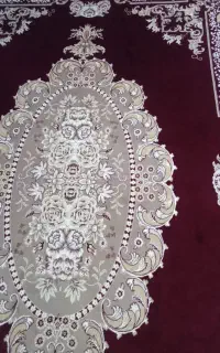 فرش زرشکی کمکار