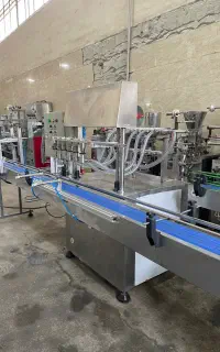 دستگاه پرکن مایعات خطی ۶ نازل