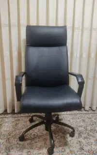 صندلی چرخدار مدیریتی