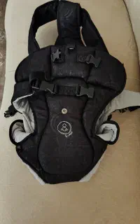 آغوشی نوزاد
