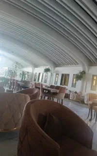 ب یک آشپز ایرانی جهت همکاری در رستوران نیازمندیم