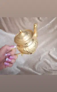قوری طلایی