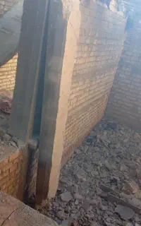تخریب سقف خانه. سرامیک جازنی آب برق گاز