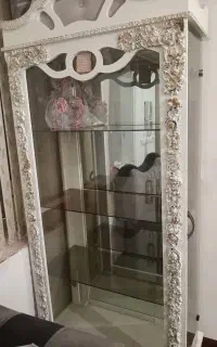 بوفه تمیز ایستاده