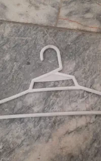 چوب لباسی بچه گانه و روسری