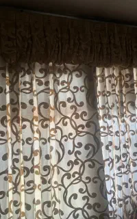پرده به همراه والان