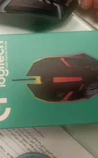 Logitech m200