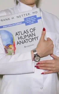استخدام مدل تبلیغات دورکار مدلینگ