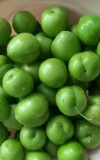 گوجه‌سبز ملس