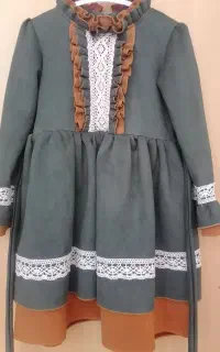 تعدادی لباس بچگانه