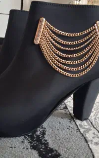 کفش شیک و تمیز