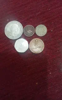 پنج عدد سکه خارجی