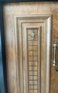 یک عدد درب ضدسرقت روکش راش کف ۱۸