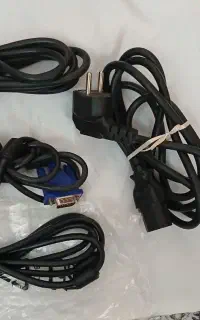تعدادی کابل و سیم
