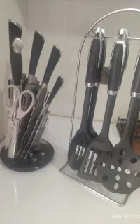 چاقو و کفگیر و ملاقه آشپزخانه