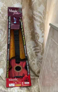 گیتار کاملا سالم
