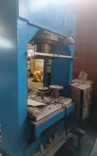 پرس هیدرولیک ۱۶۰تن