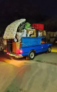 نیسان بار همراه با کارگر