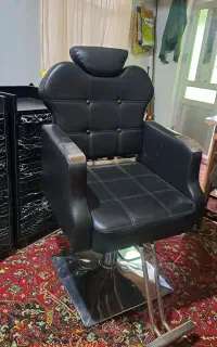 صندلی و کمد