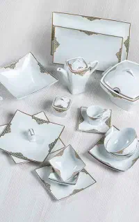 سرویس ۱۱۰ پارچه چینی تقدیس ( ۱۸ نفره )