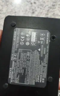شارژر و آداپتور اصلی سونی Sony AC-VQ850D سالم