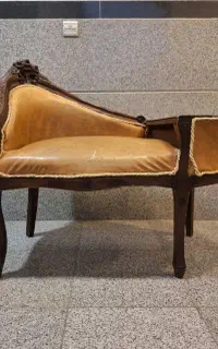 میز صندلی دار بدنه کاملا چوب