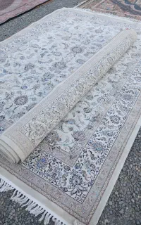 فرش ۹ متری ایراد دار یک عدد