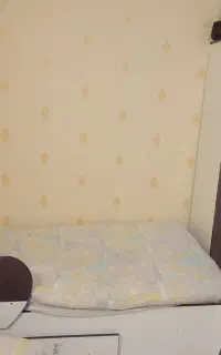 تخت نوجوان
