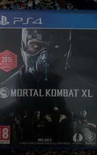 دیسک ۴ بازی mortal XL (کمباد) و watch dog 2 و غیره