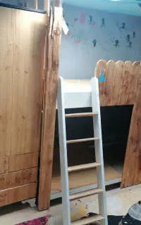 تخت دوطبقه وکمد لباس