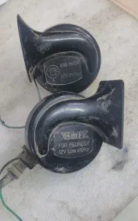 2 عدد بوق حلزونی