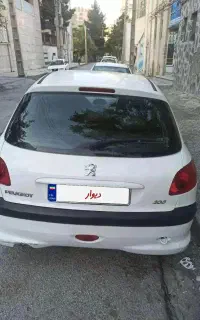 پژو ۲۰۶ تیپ ۵ در حد خشک