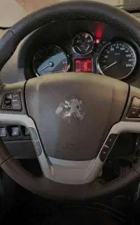 فروش خودرو۲۰۷ اتومات سقف فلزی
