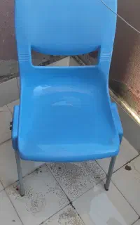 صندلی پلاستیکی پایه فلزی
