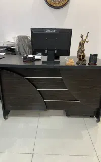 میز اداری با کیفیت