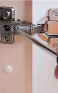 تعمیر و بازسازی کابینت آشپزخانه