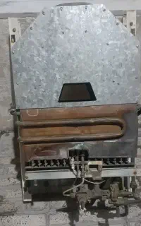 آبگرمکن دیواری بوتان3118