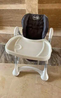 صندلی غذا نوزادی
