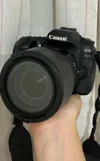 دوربین 80 D