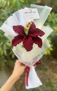 دسته گل لیلیوم تکی بافتنی