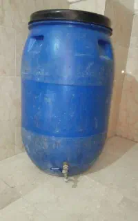 بشکه آب۲۲۰لیتری.تمیز وسالم