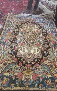یک جفت خالچه سالاری هریس تاجر ۷۵ ملیون
