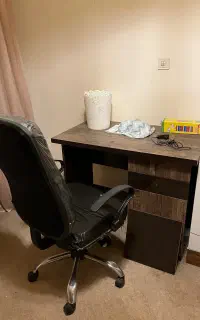 میز تحریر و صندلی