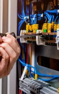 برقکار تابلو برق صنعتی و سیم کشی ساختمان