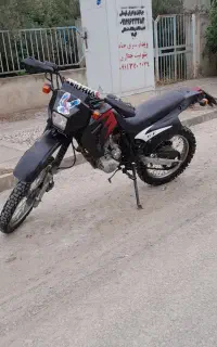 تریل ۲۰۰ مدل ۸۸ پلاک ملی سند مدارک تکمیل