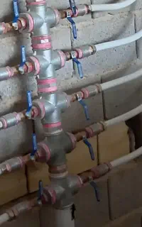 لوله کشی اصولی مرتب آب فاظلاب کش تعمیرفوری تاسیسات